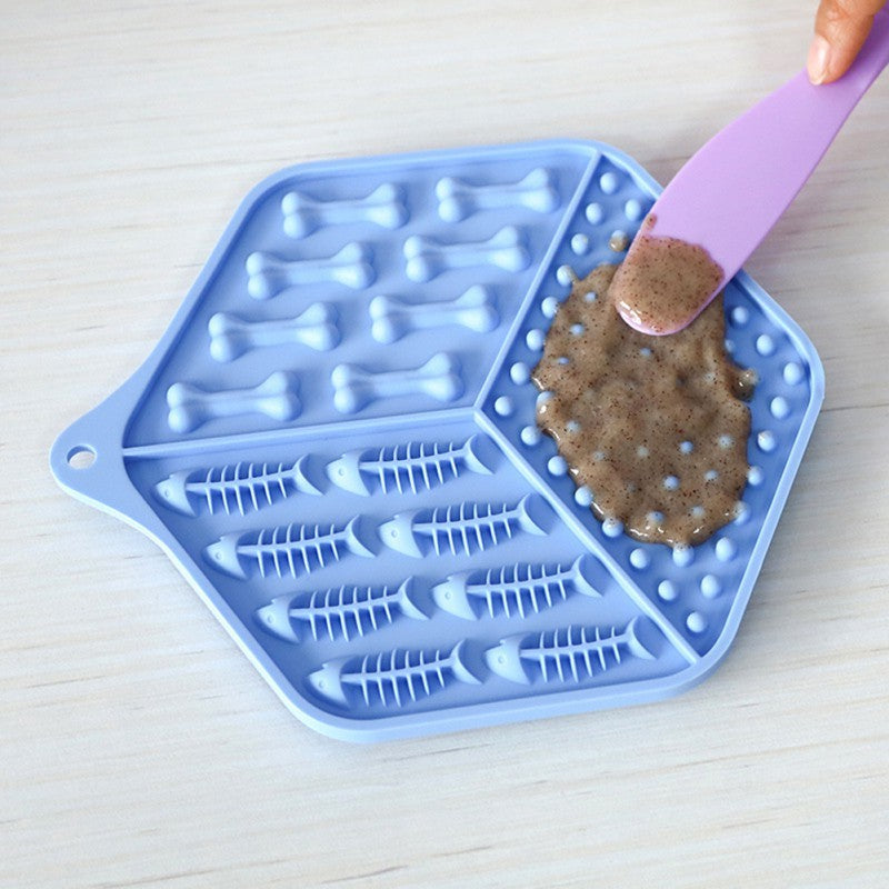 Pet Lick Pad: Enhance Your Dog’s Mealtime with Fun and Focus